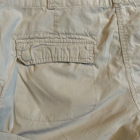 Tommy Hilfiger khaki mid rise cargo utility shorts roll tab cuff size 10 - Picture 6 of 10
